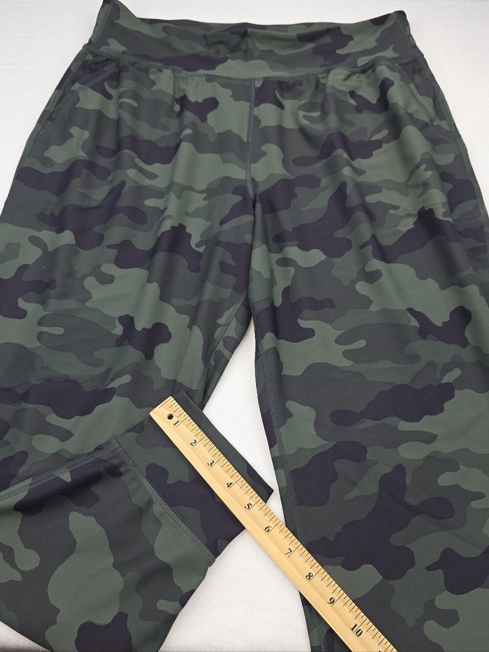 Old Navy Active Women's High Rise Powersoft Cargo Joggers Camo Green XL B-3882 - Picture 4 of 11